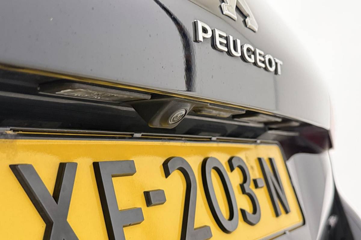 Peugeot 308 Peugeot 308 SW 1.2 Turbo GT-line 130 Pk | Trekhaak | Panorama Dak | Keyless Entry & Start | Navigatie | Climate Control | Cruise Control