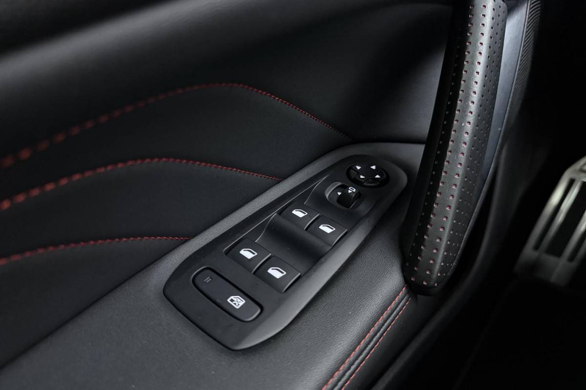 Peugeot 308 Peugeot 308 SW 1.2 Turbo GT-line 130 Pk | Trekhaak | Panorama Dak | Keyless Entry & Start | Navigatie | Climate Control | Cruise Control