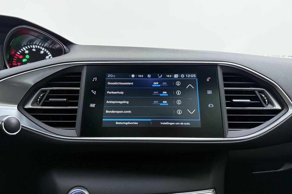 Peugeot 308 Peugeot 308 SW 1.2 Turbo GT-line 130 Pk | Trekhaak | Panorama Dak | Keyless Entry & Start | Navigatie | Climate Control | Cruise Control