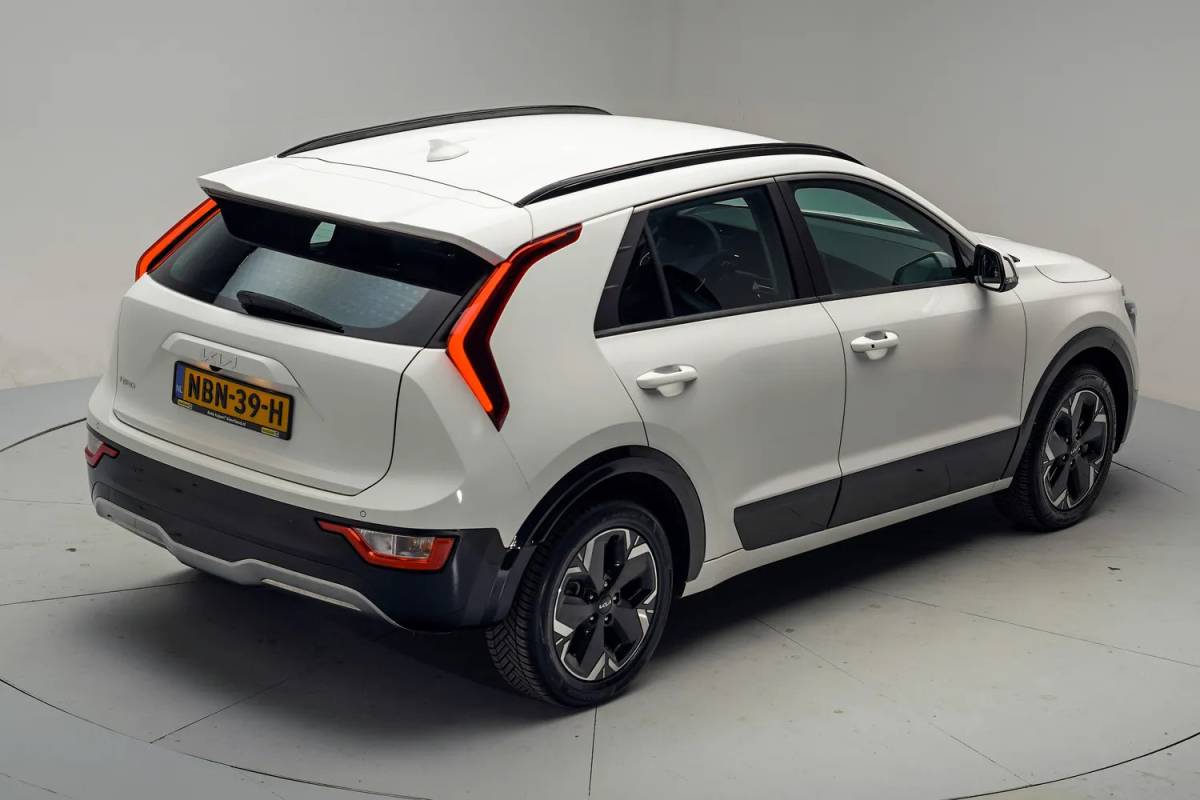 Kia e-Niro Kia e-Niro DynamicLine 64.8 kWh [ Adapt.cruise Camera Stoelverwarming ]