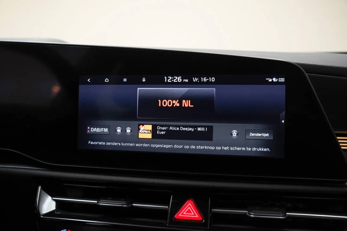 Kia e-Niro Kia e-Niro DynamicLine 64.8 kWh [ Adapt.cruise Camera Stoelverwarming ]
