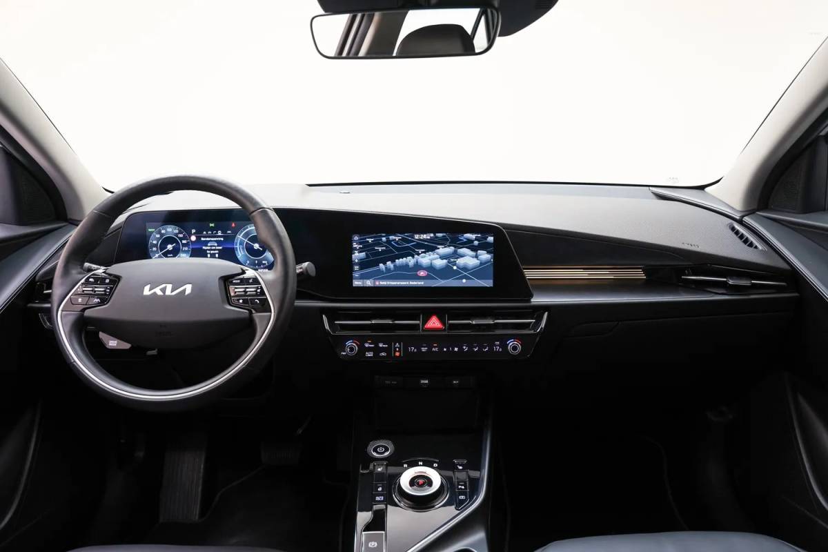 Kia e-Niro Kia e-Niro DynamicLine 64.8 kWh [ Adapt.cruise Camera Stoelverwarming ]