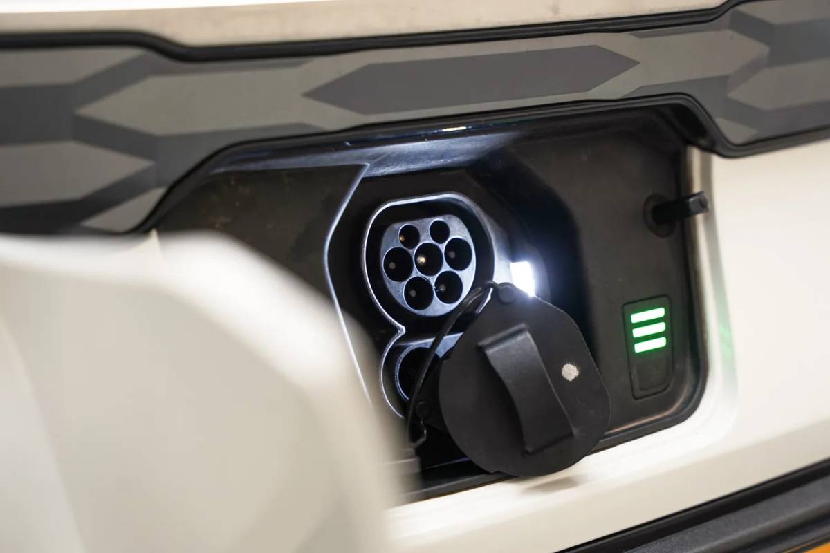 Kia e-Niro Kia e-Niro DynamicLine 64.8 kWh [ Adapt.cruise Camera Stoelverwarming ]