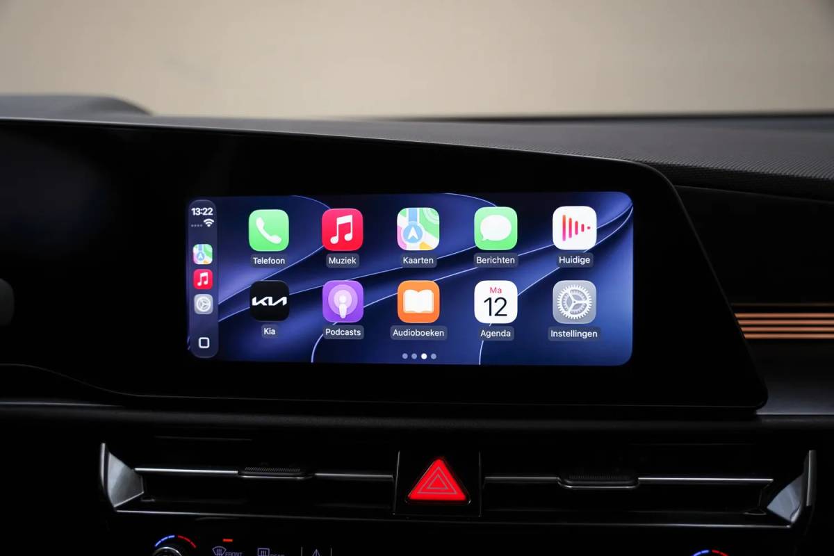 Kia e-Niro Kia e-Niro DynamicLine 64.8 kWh [ Adapt.cruise Camera Stoelverwarming ]