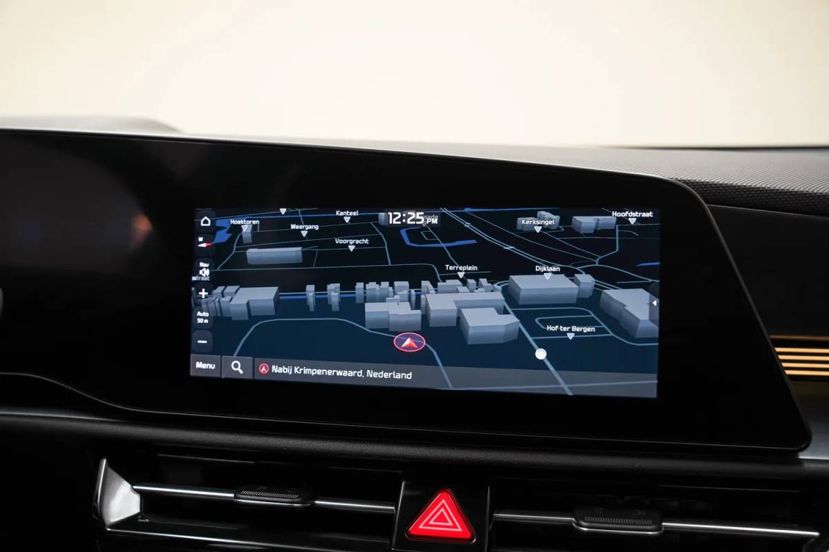 Kia e-Niro Kia e-Niro DynamicLine 64.8 kWh [ Adapt.cruise Camera Stoelverwarming ]
