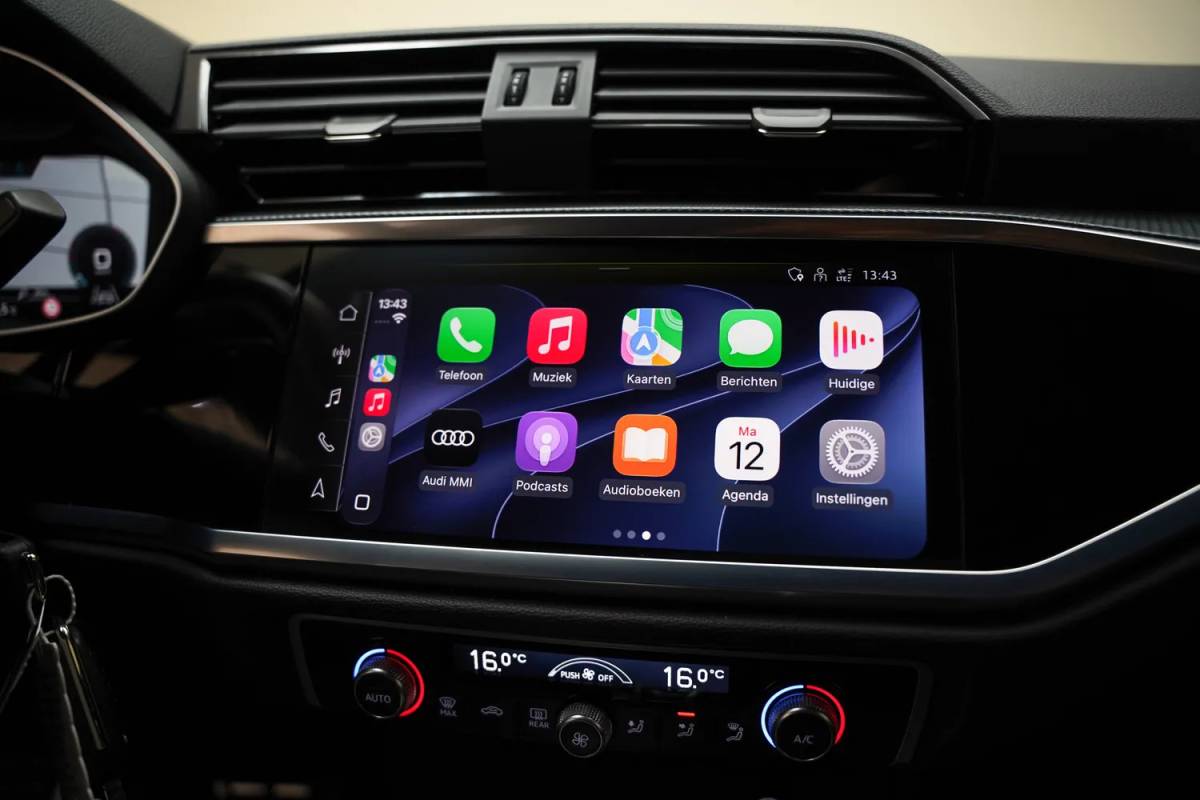 Audi Q3 Audi Q3 Sportback 45 TFSI e S Edition Aut. [ LED Apple/Android Half leder ]