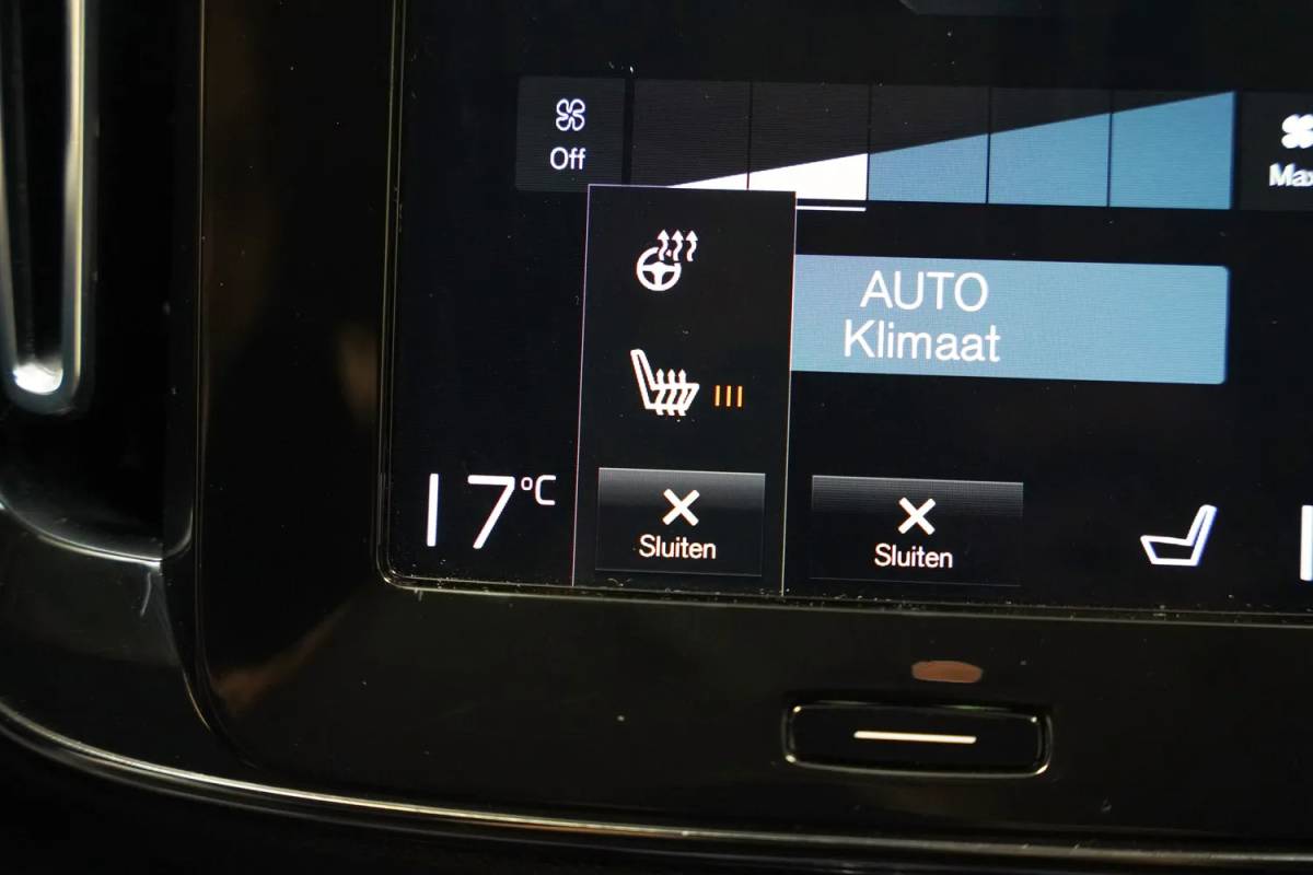 Volvo XC40 Volvo XC40 T4 Recharge Inscription Expression Aut. [ LED Apple/Android Stoelverwarming Keyless ]