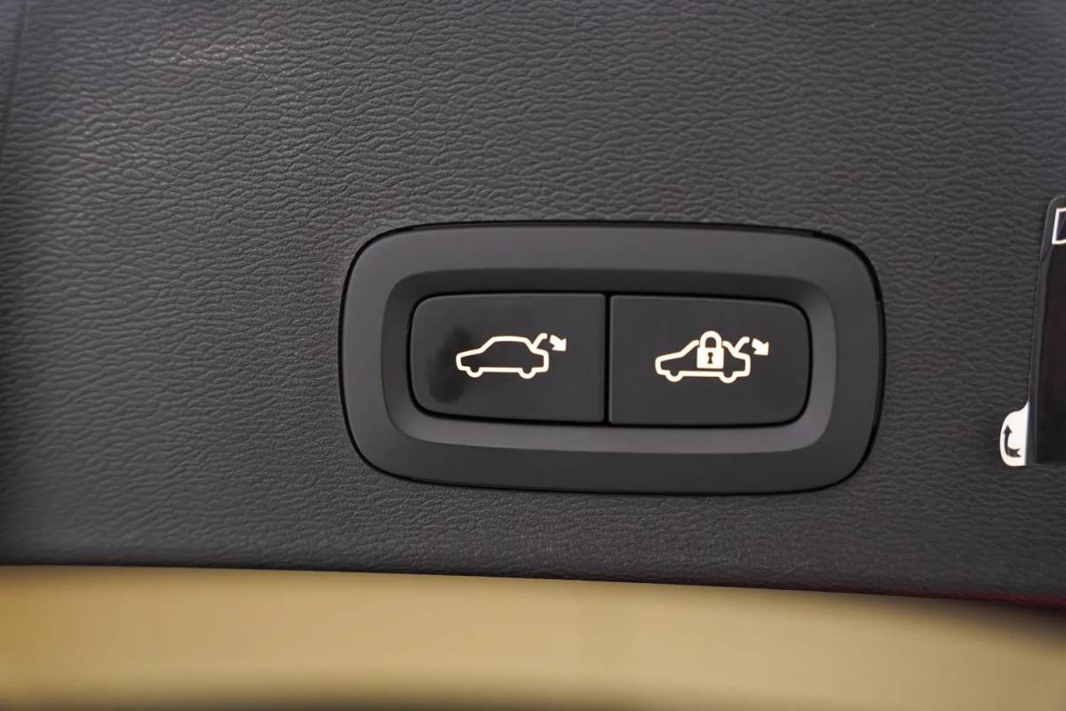 Volvo XC40 Volvo XC40 T4 Recharge Inscription Expression Aut. [ LED Apple/Android Stoelverwarming Keyless ]