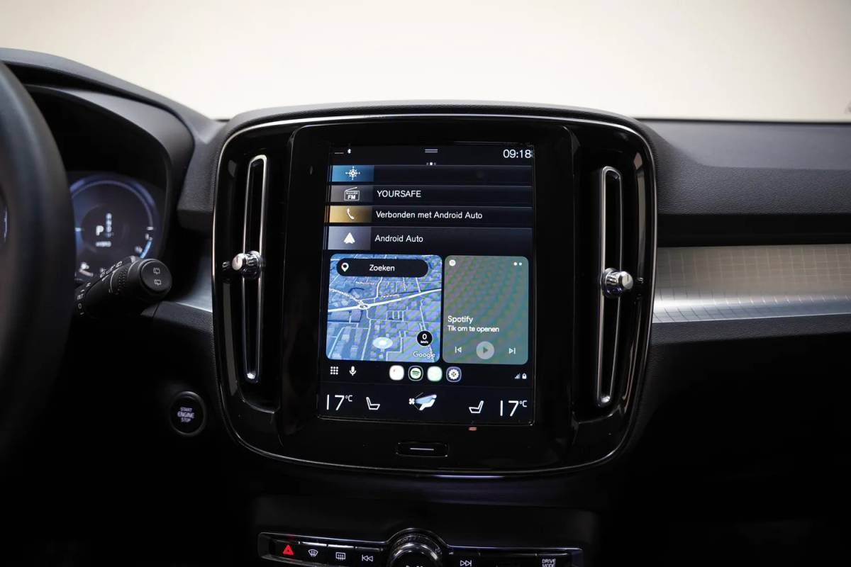 Volvo XC40 Volvo XC40 T4 Recharge Inscription Expression Aut. [ LED Apple/Android Stoelverwarming Keyless ]