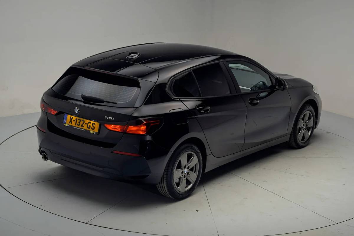 BMW 1 Serie BMW 1-serie 118i Aut. [ Navi Apple/Android Cruise ]