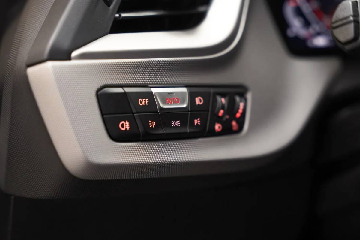 BMW 1 Serie BMW 1-serie 118i Aut. [ Navi Apple/Android Cruise ]