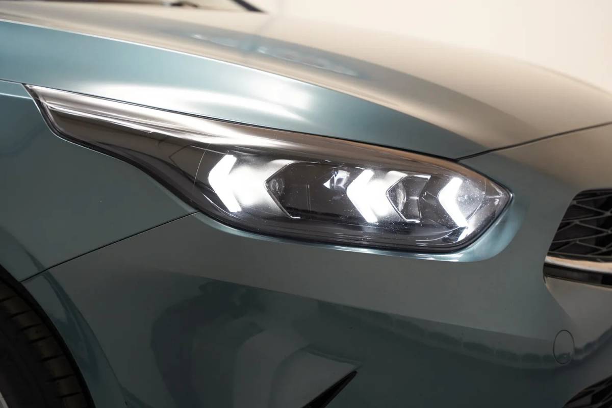Kia Ceed Kia Ceed 1.5 T-GDi MHEV DynamicPlusLine Aut. [ Navi Camera Stoelverwarming ]