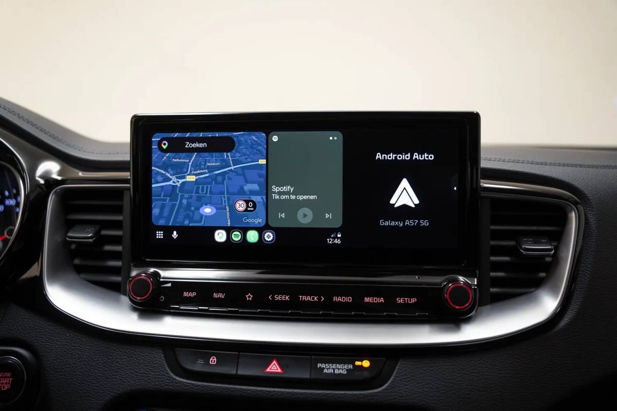 Kia Ceed Kia Ceed 1.5 T-GDi MHEV DynamicPlusLine Aut. [ Navi Camera Stoelverwarming ]