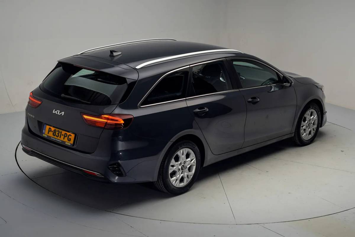 Kia Ceed Kia Ceed 1.0 T-GDi DynamicLine [ Navi Adapt.cruise Camera ]