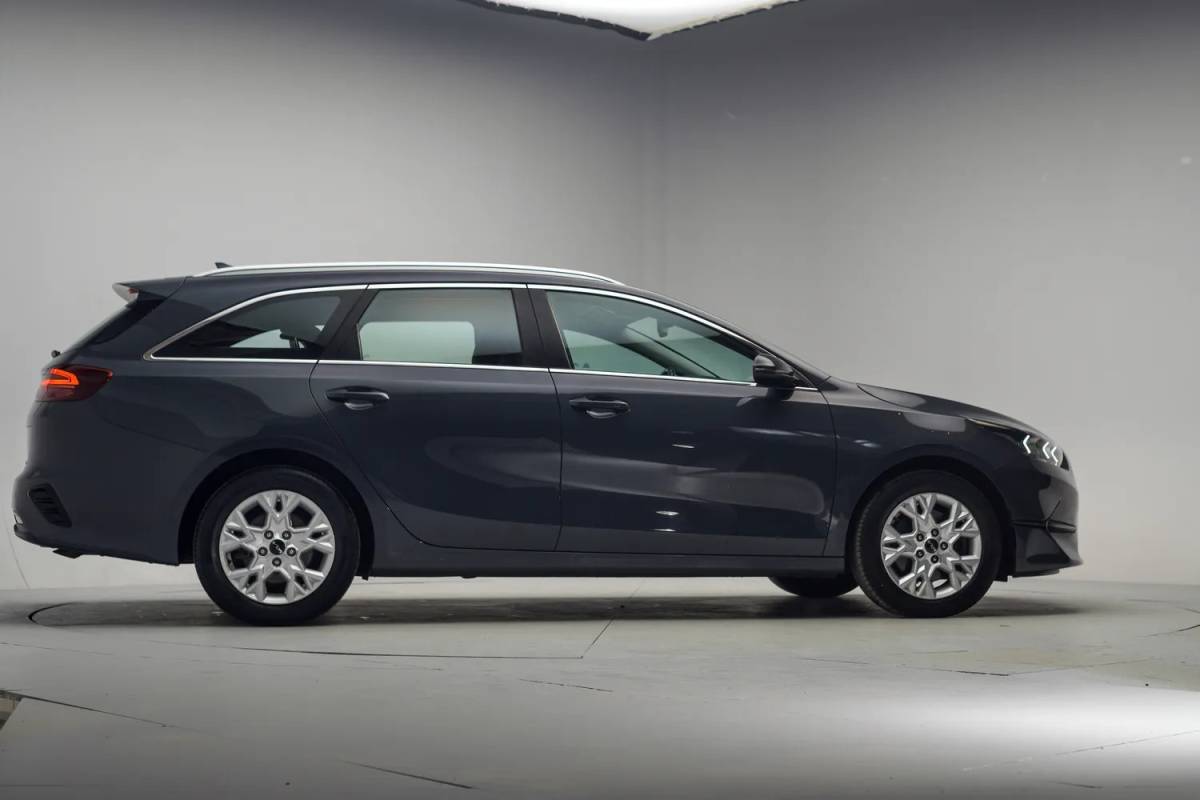Kia Ceed Kia Ceed 1.0 T-GDi DynamicLine [ Navi Adapt.cruise Camera ]