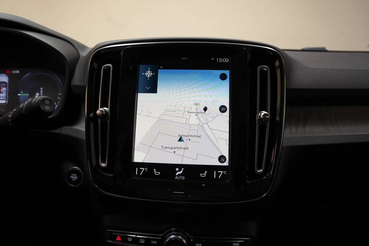 Volvo XC40 Volvo XC40 T4 Recharge Inscription Aut. [ Panorama Leder Apple/Android ]