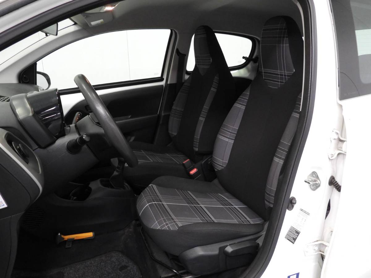 Peugeot 108 Peugeot 108 1.0 e-VTi Active Premium AIRCO/BLUETOOTH!