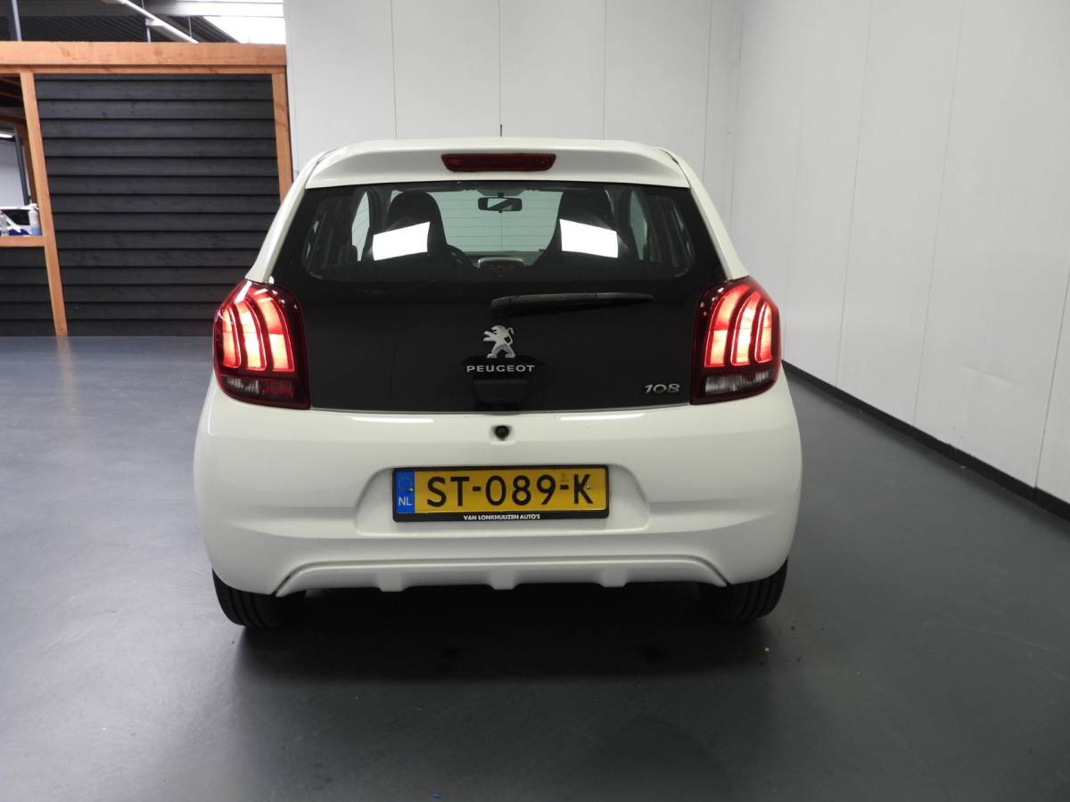 Peugeot 108 Peugeot 108 1.0 e-VTi Active Premium AIRCO/BLUETOOTH!