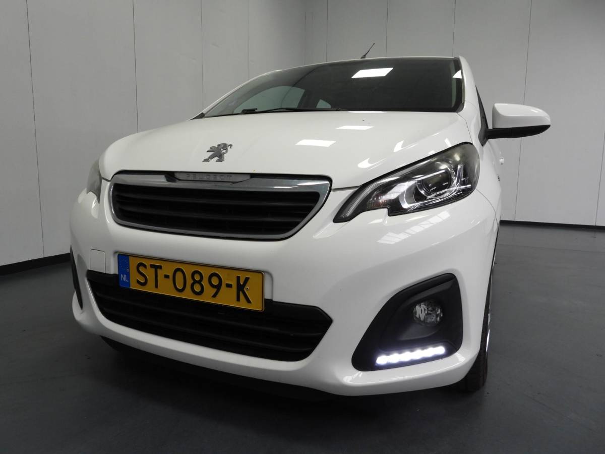 Peugeot 108 Peugeot 108 1.0 e-VTi Active Premium AIRCO/BLUETOOTH!