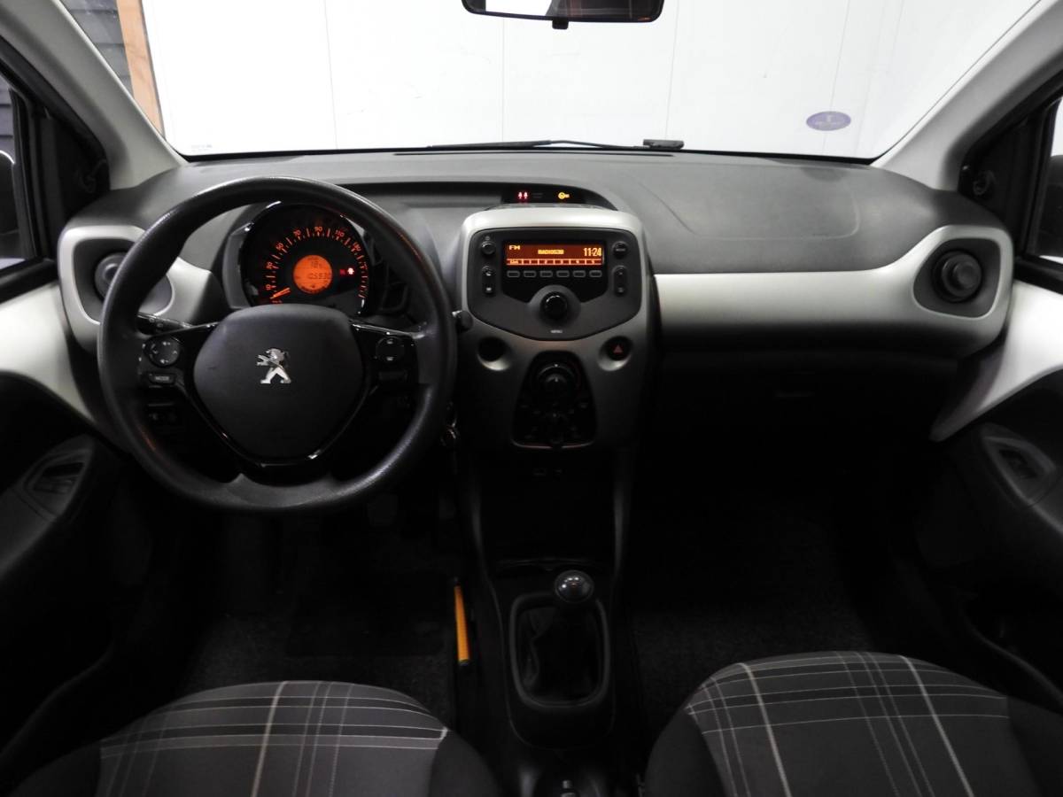 Peugeot 108 Peugeot 108 1.0 e-VTi Active Premium AIRCO/BLUETOOTH!