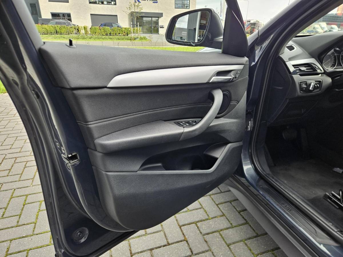 BMW X1 BMW X1 sDrive18i High Executive Automaat | 1e eig | Trekhaak