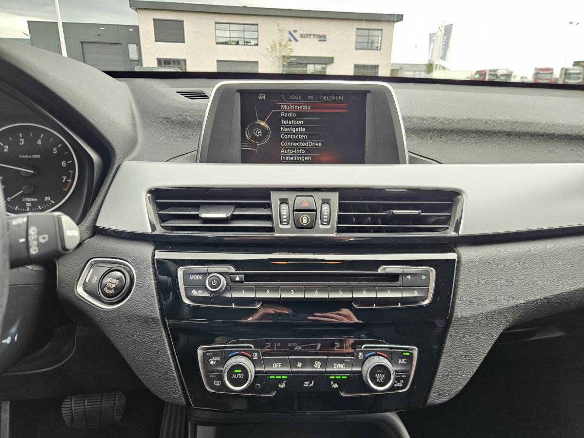 BMW X1 BMW X1 sDrive18i High Executive Automaat | 1e eig | Trekhaak