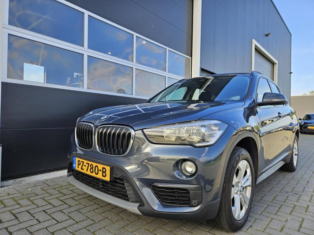 BMW X1 BMW X1 sDrive18i High Executive Automaat | 1e eig | Trekhaak