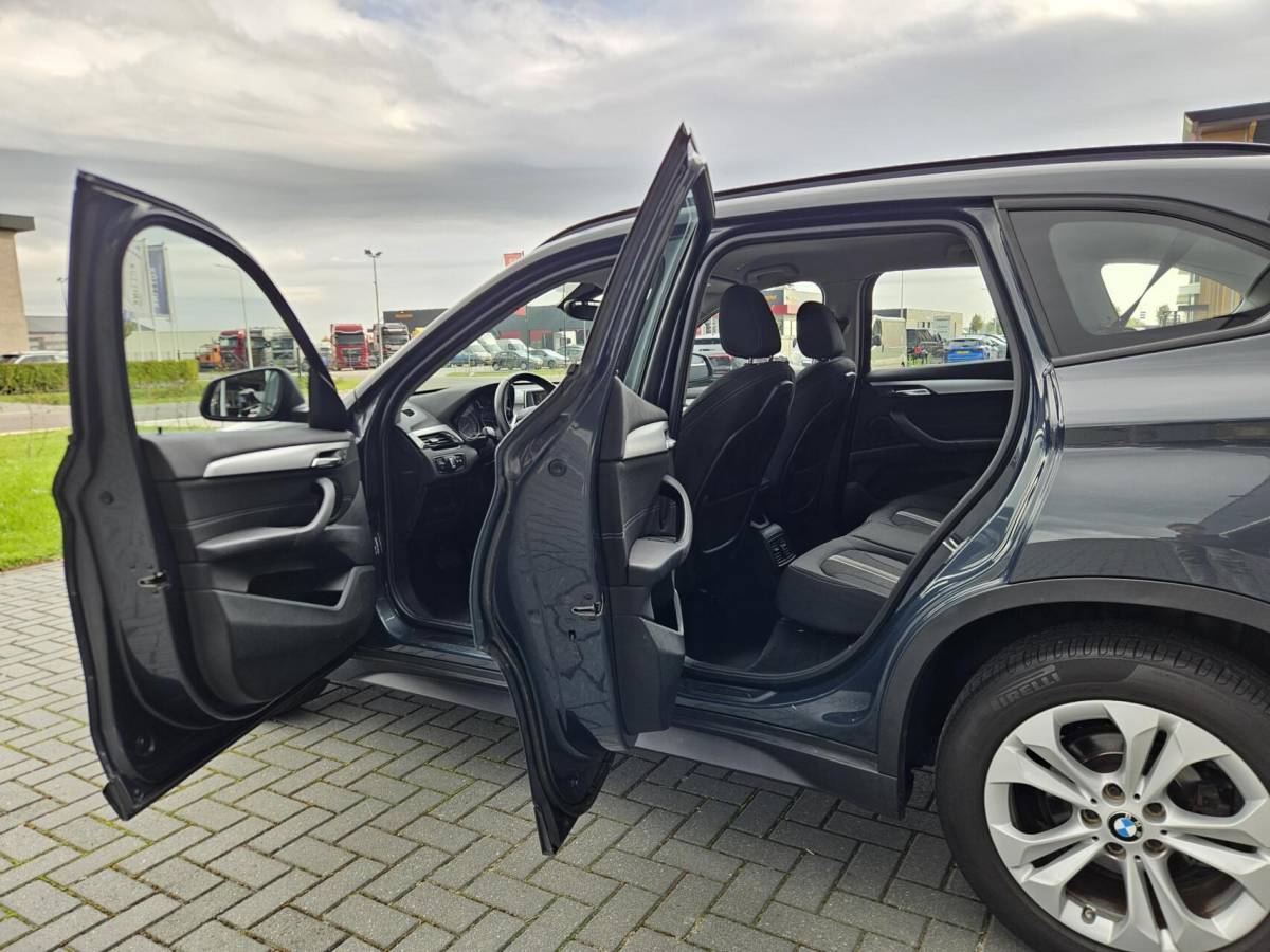 BMW X1 BMW X1 sDrive18i High Executive Automaat | 1e eig | Trekhaak