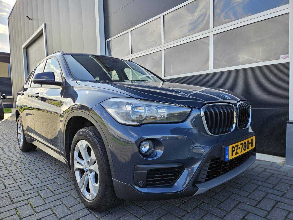 BMW X1 BMW X1 sDrive18i High Executive Automaat | 1e eig | Trekhaak