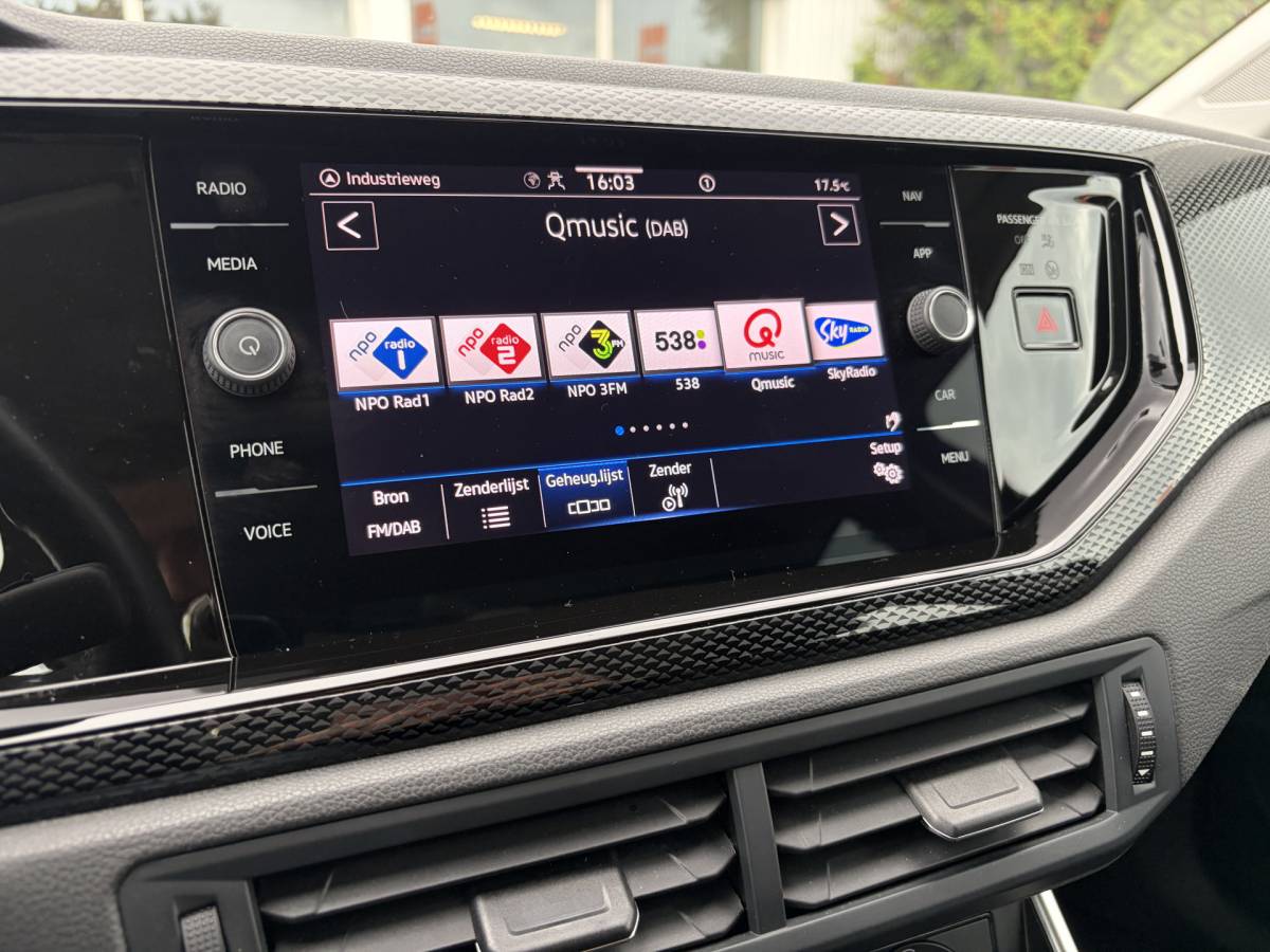 Volkswagen Polo Volkswagen Polo 1.0 TSI Life | Carplay | Navi | Cruise | Rijklaar met beurt & garantie!