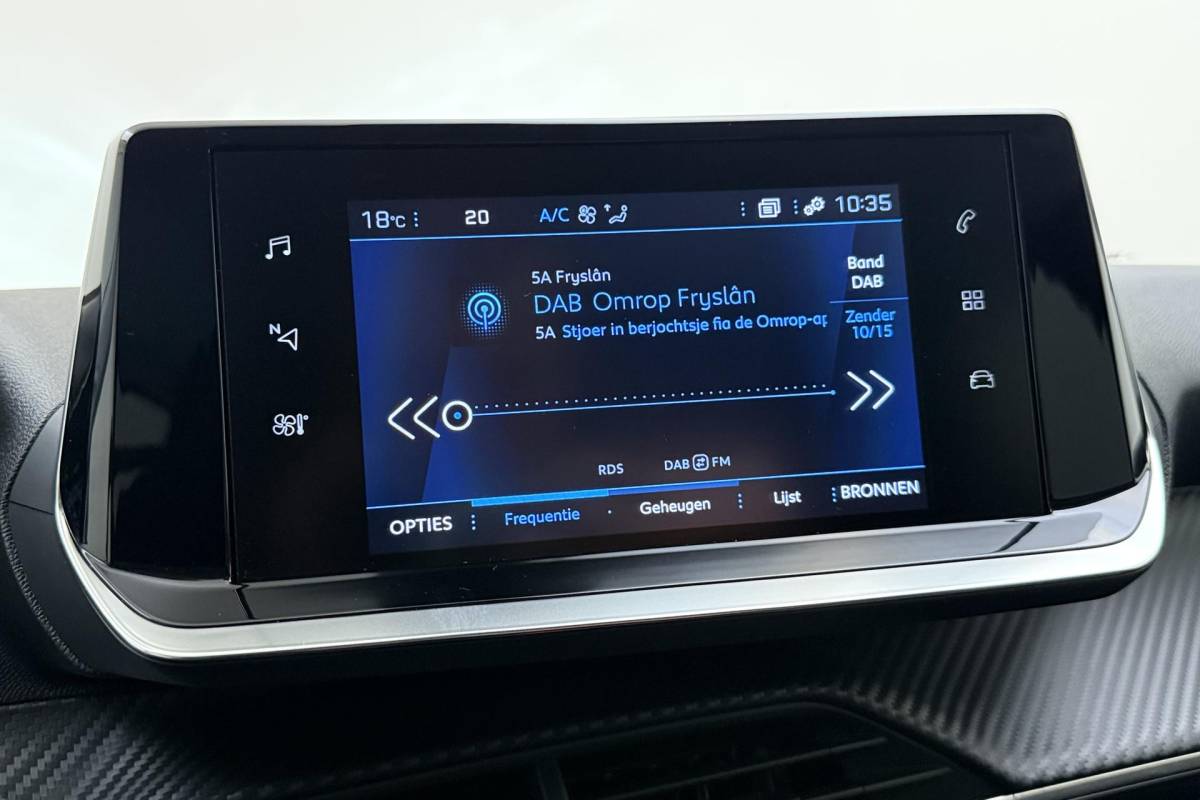 Peugeot 2008 Peugeot 2008 1.2 Turbo Allure 100 Pk | Navigatie | Cruise Control | Climate Control | Camera Achter | Keyless Start