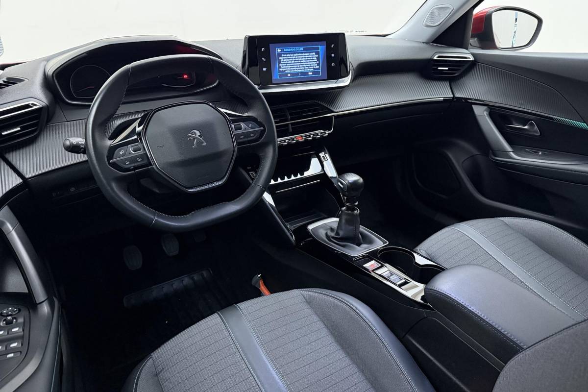 Peugeot 2008 Peugeot 2008 1.2 Turbo Allure 100 Pk | Navigatie | Cruise Control | Climate Control | Camera Achter | Keyless Start
