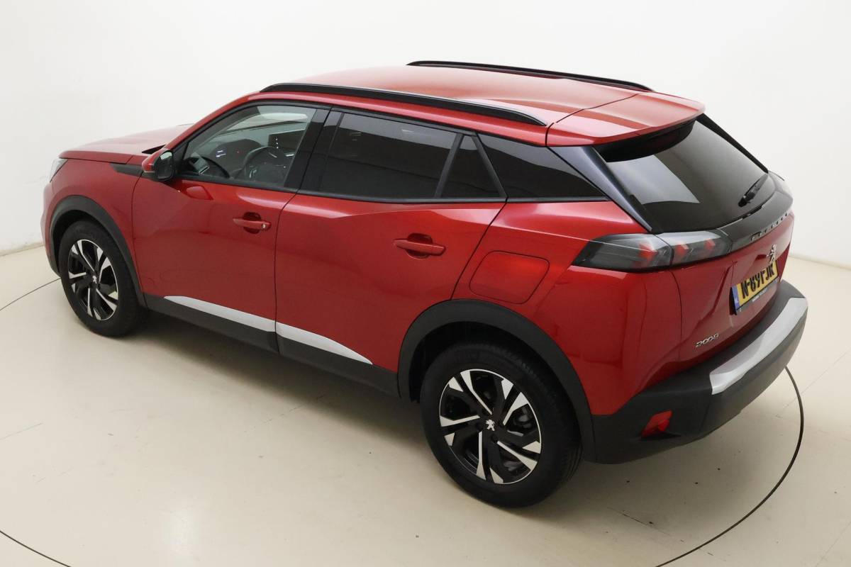 Peugeot 2008 Peugeot 2008 1.2 Turbo Allure 100 Pk | Navigatie | Cruise Control | Climate Control | Camera Achter | Keyless Start