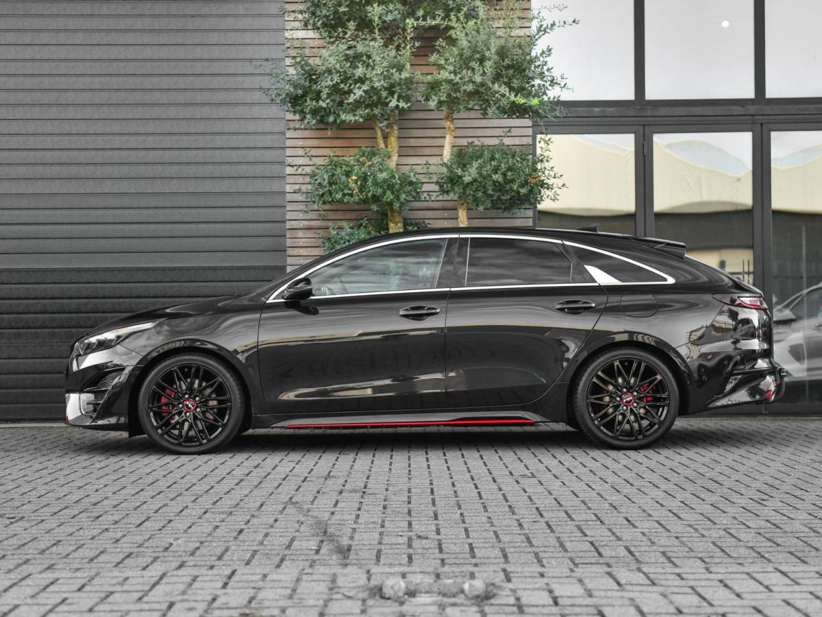 Kia ProCeed Kia ProCeed 1.6 T-GDi GT Panoramadak Trekhaak Alcantara Camera JBL