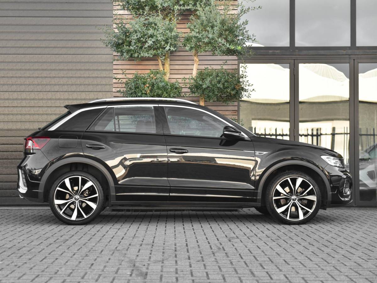 Volkswagen T-Roc Volkswagen T-Roc 1.5 TSI R-Line ACC Camera Navi Trekhaak 19 inch Velgen