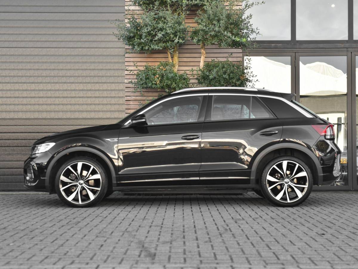 Volkswagen T-Roc Volkswagen T-Roc 1.5 TSI R-Line ACC Camera Navi Trekhaak 19 inch Velgen