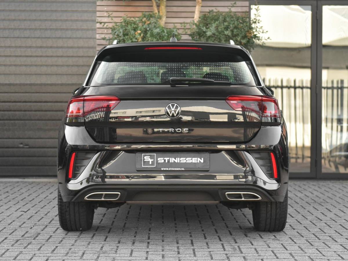 Volkswagen T-Roc Volkswagen T-Roc 1.5 TSI R-Line ACC Camera Navi Trekhaak 19 inch Velgen