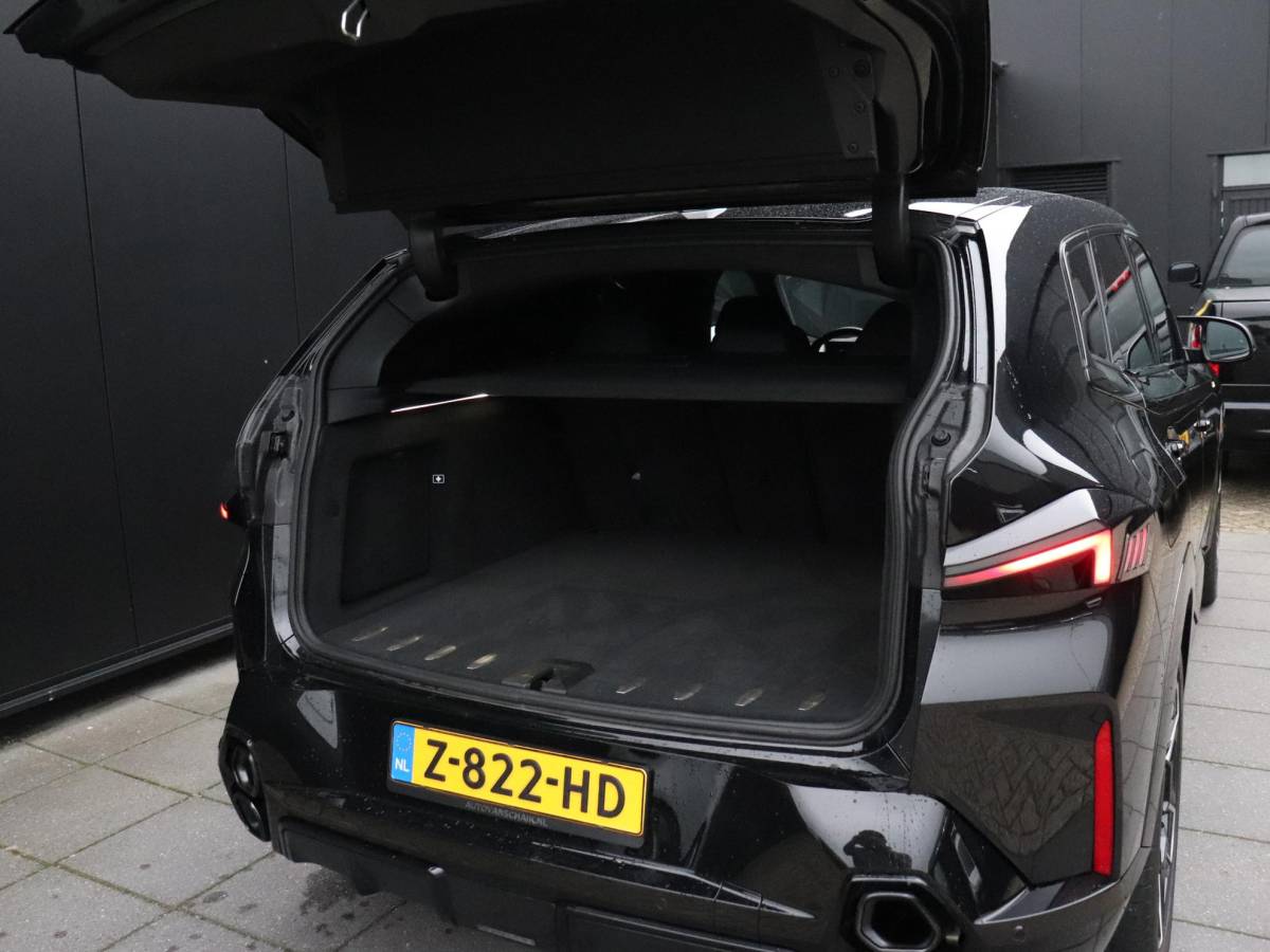 BMW XM BMW XM PHEV 30 kWh V8 | MEMORY | LEDER | B&W | 360° CAMERA | STOELVERK. | HEAD-UP | ADAPT. CRUISE | NAVI |