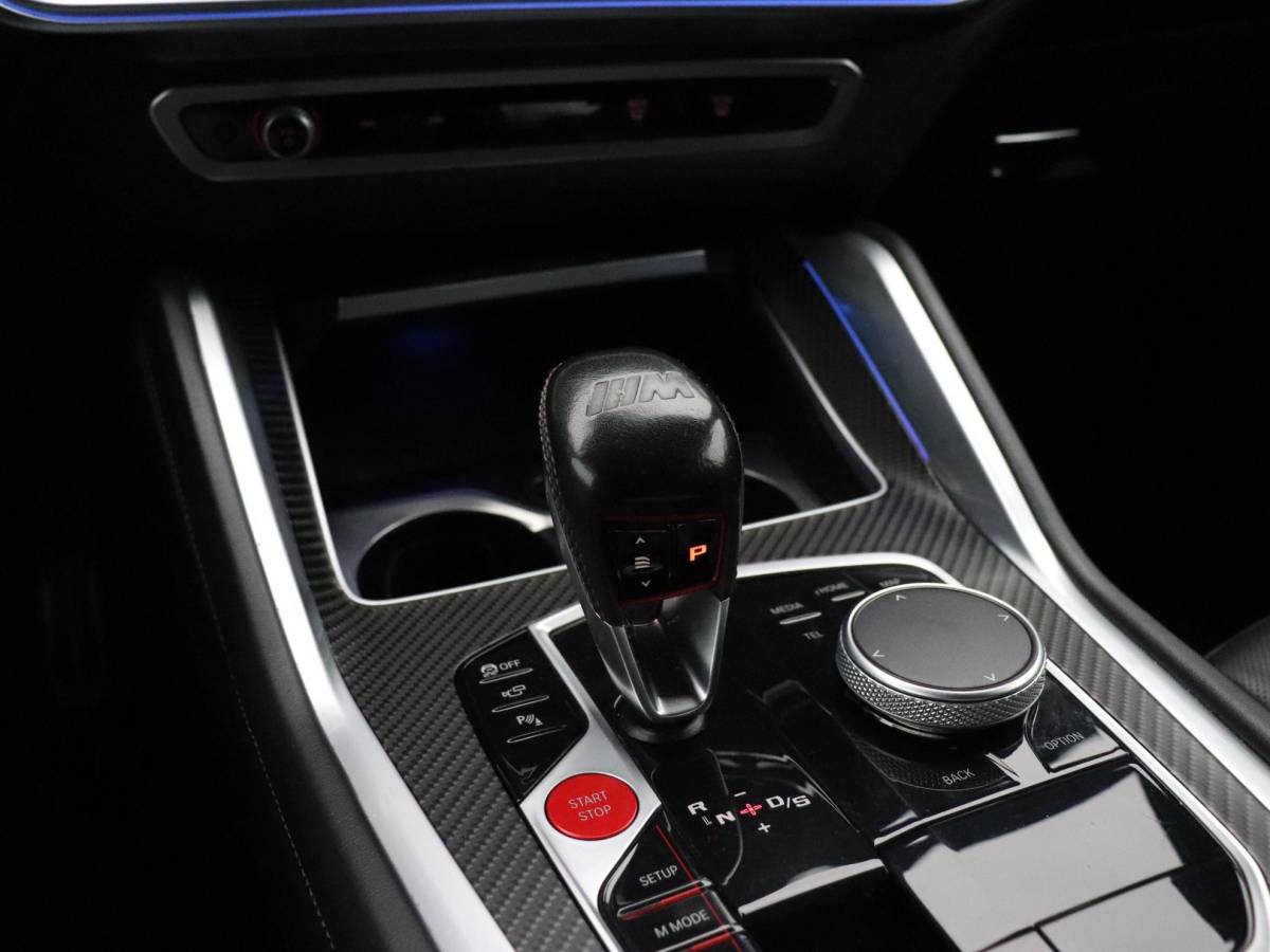 BMW XM BMW XM PHEV 30 kWh V8 | MEMORY | LEDER | B&W | 360° CAMERA | STOELVERK. | HEAD-UP | ADAPT. CRUISE | NAVI |