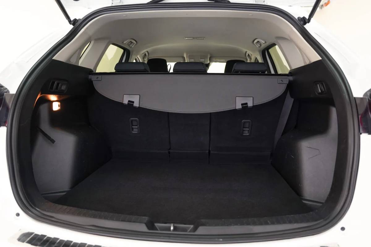 Mazda CX-5 Mazda CX-5 2.0 Limited edition [ Navi Trekhaak Climate Stoelverwarming Cruise ]