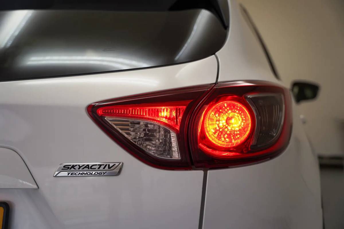 Mazda CX-5 Mazda CX-5 2.0 Limited edition [ Navi Trekhaak Climate Stoelverwarming Cruise ]