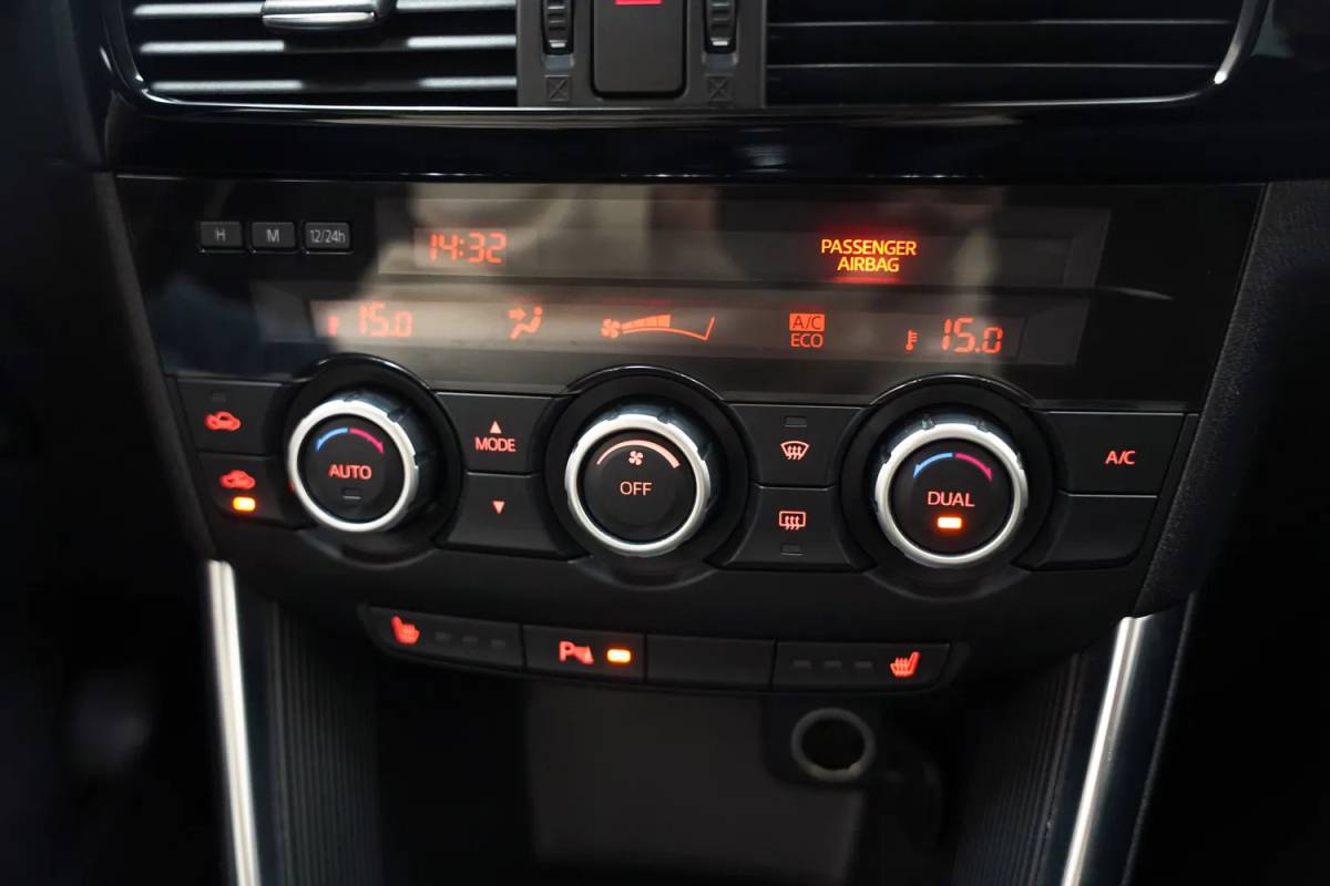Mazda CX-5 Mazda CX-5 2.0 Limited edition [ Navi Trekhaak Climate Stoelverwarming Cruise ]