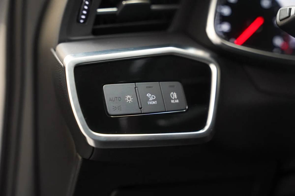 Audi A6 Audi A6 AVANT 45 TFSI Pro Line Aut. [ LED Navi Leder Stoelverwarming PDC ]
