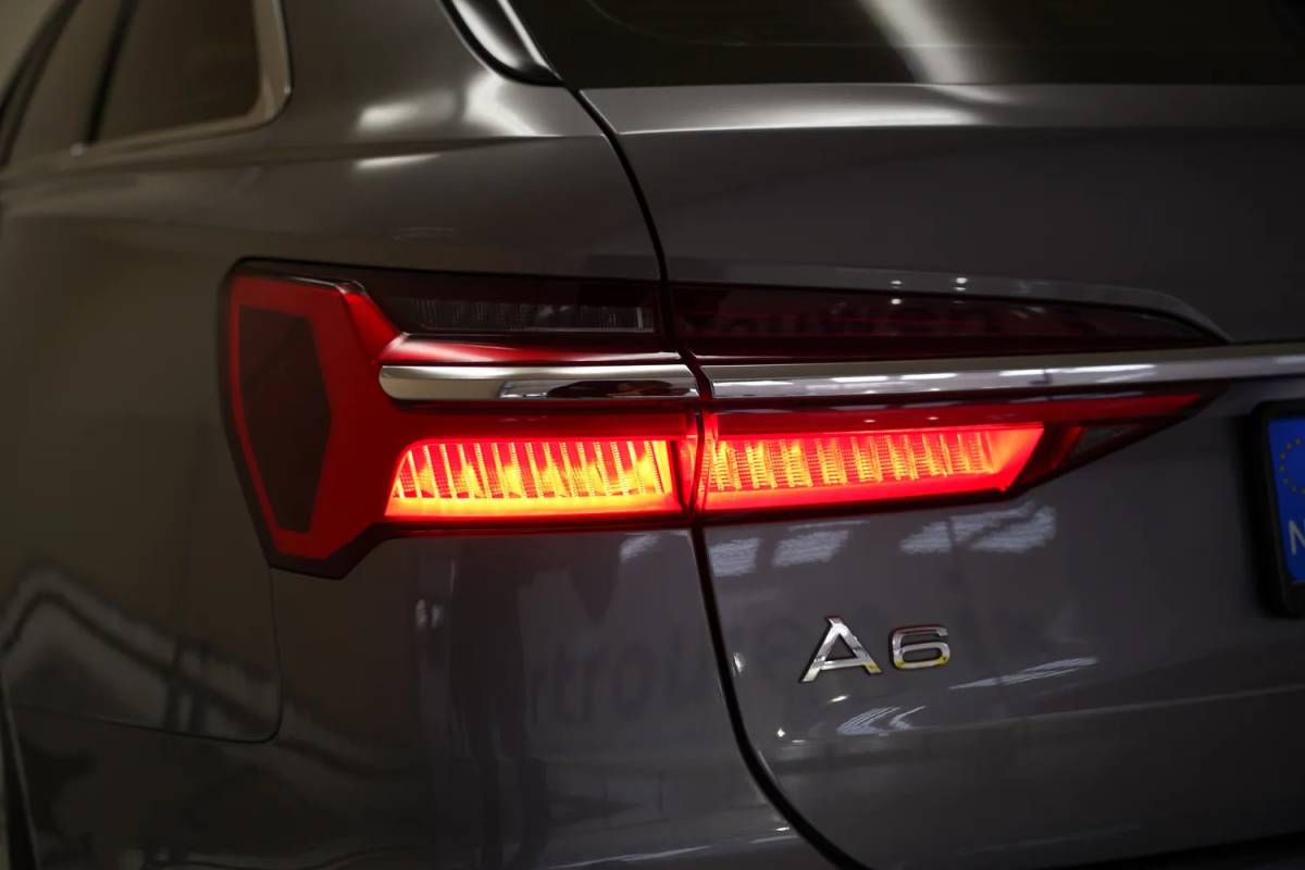 Audi A6 Audi A6 AVANT 45 TFSI Pro Line Aut. [ LED Navi Leder Stoelverwarming PDC ]