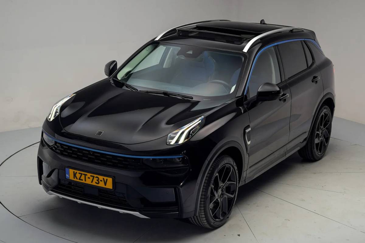 Lynk & Co 01 Lynk & Co 01 1.5 PHEV MY22 Zwart [ SoH 96,5% | Pano 360°cam Navi ]