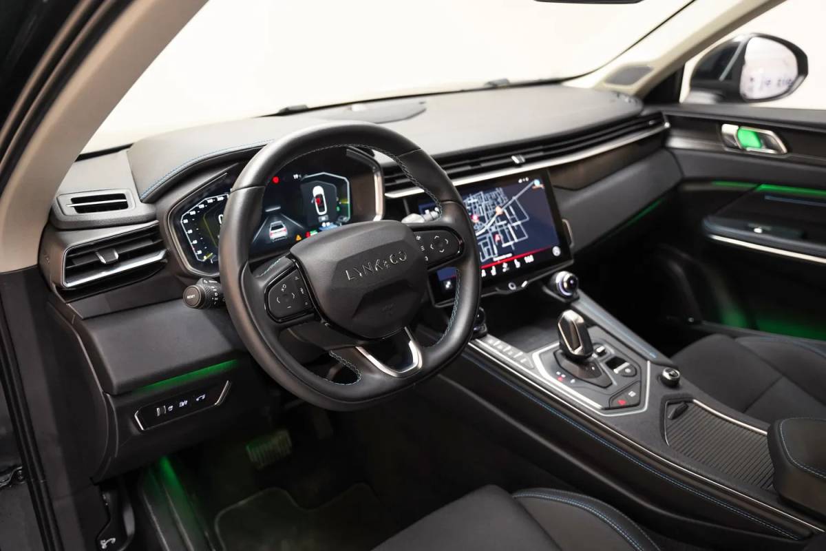 Lynk & Co 01 Lynk & Co 01 1.5 PHEV MY22 Zwart [ SoH 96,5% | Pano 360°cam Navi ]