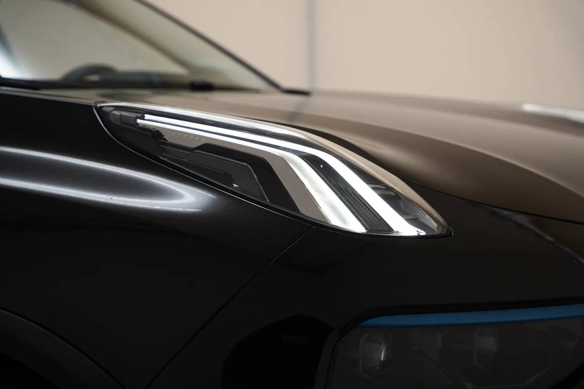 Lynk & Co 01 Lynk & Co 01 1.5 PHEV MY22 Zwart [ SoH 96,5% | Pano 360°cam Navi ]