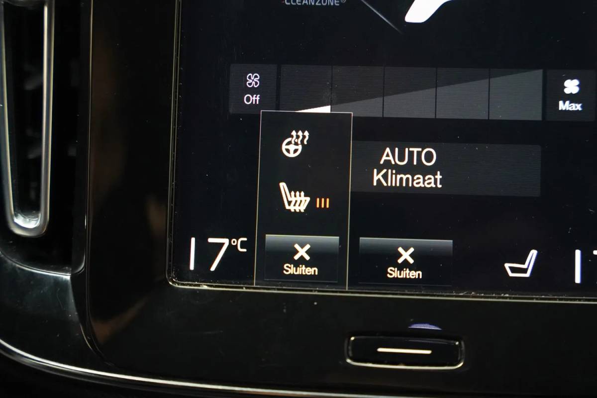 Volvo XC40 Volvo XC40 T4 Recharge Inscription [ Adapt.cruise Navi Apple/Android Stoelverwarming LED ]