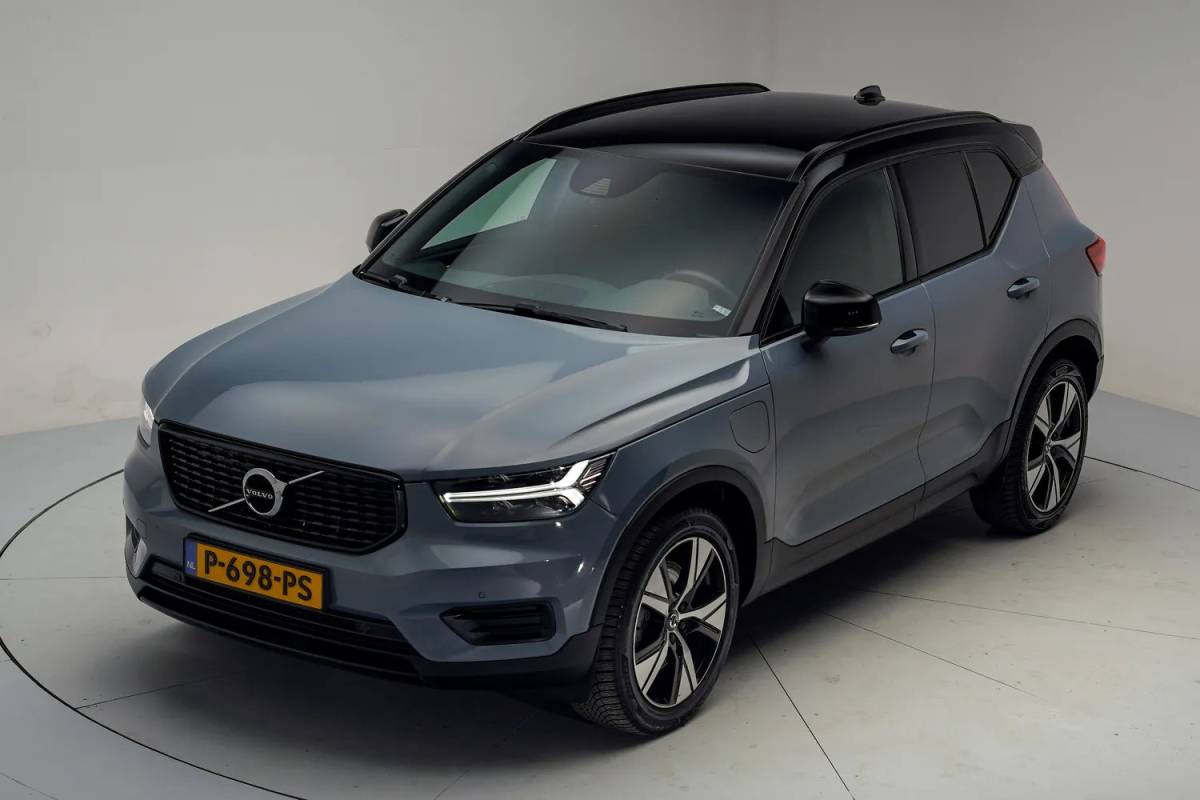 Volvo XC40 Volvo XC40 T4 Recharge Inscription [ Adapt.cruise Navi Apple/Android Stoelverwarming LED ]