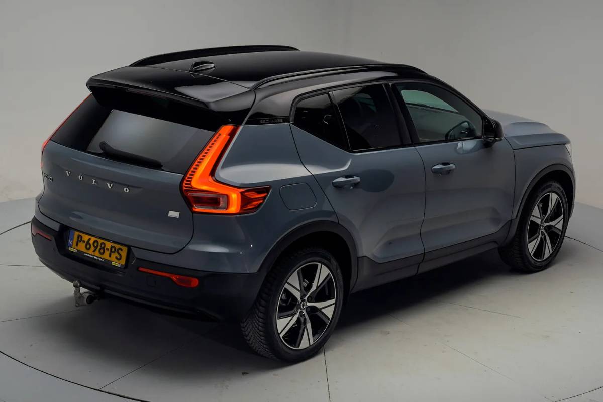 Volvo XC40 Volvo XC40 T4 Recharge Inscription [ Adapt.cruise Navi Apple/Android Stoelverwarming LED ]